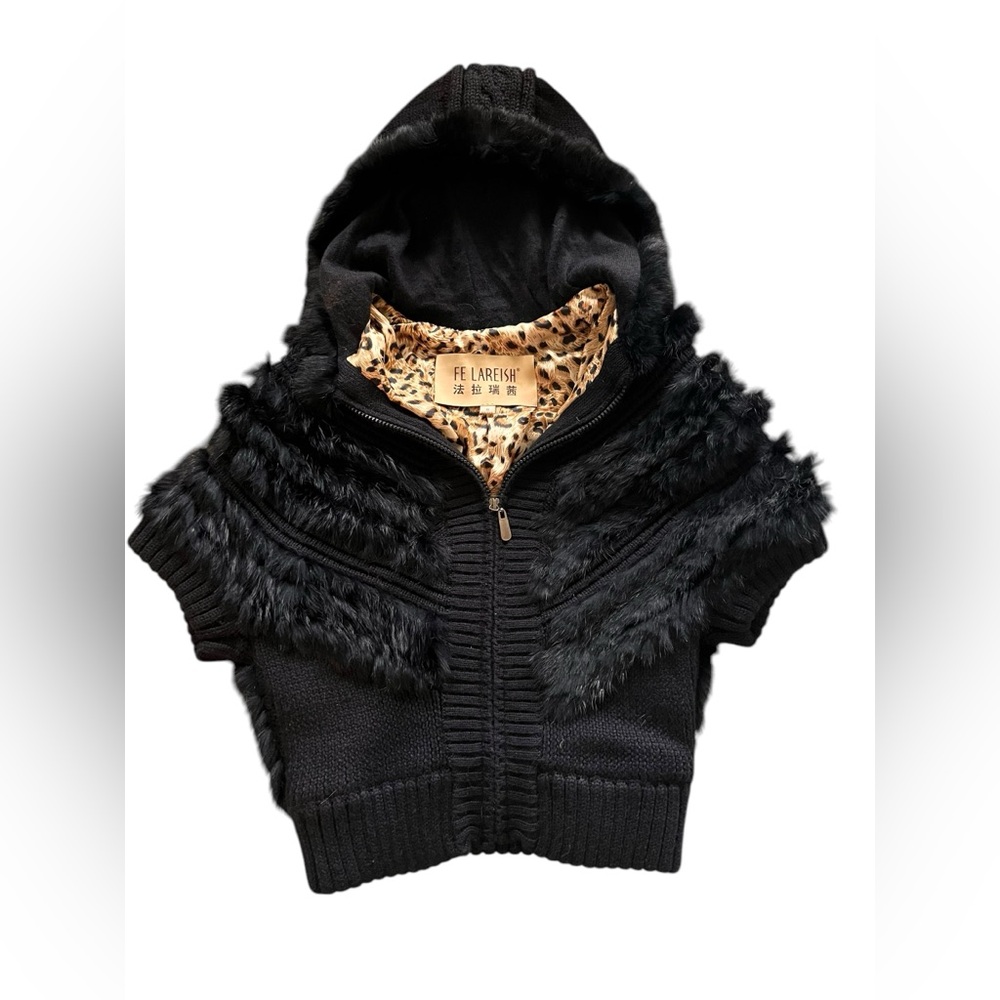 Black Fe Lareish Fur Hooded Crop Sweater Vest